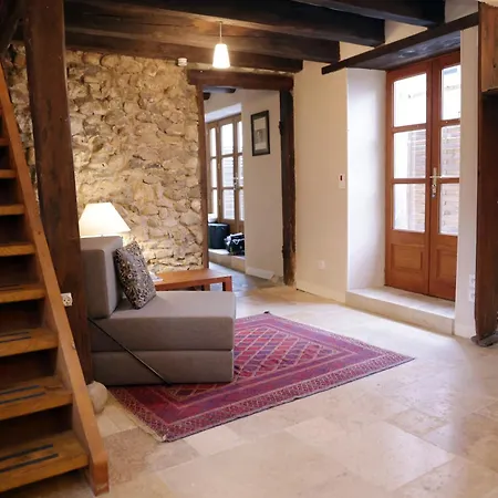 Sessius1622 Bed & Breakfast Cessy